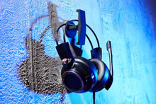 Load image into Gallery viewer, Glorious Trident